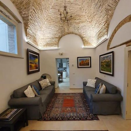 Casa Santa Maria - Beautifully Restored House In Centro Storico Irsina Basilicata Puglia Exterior photo