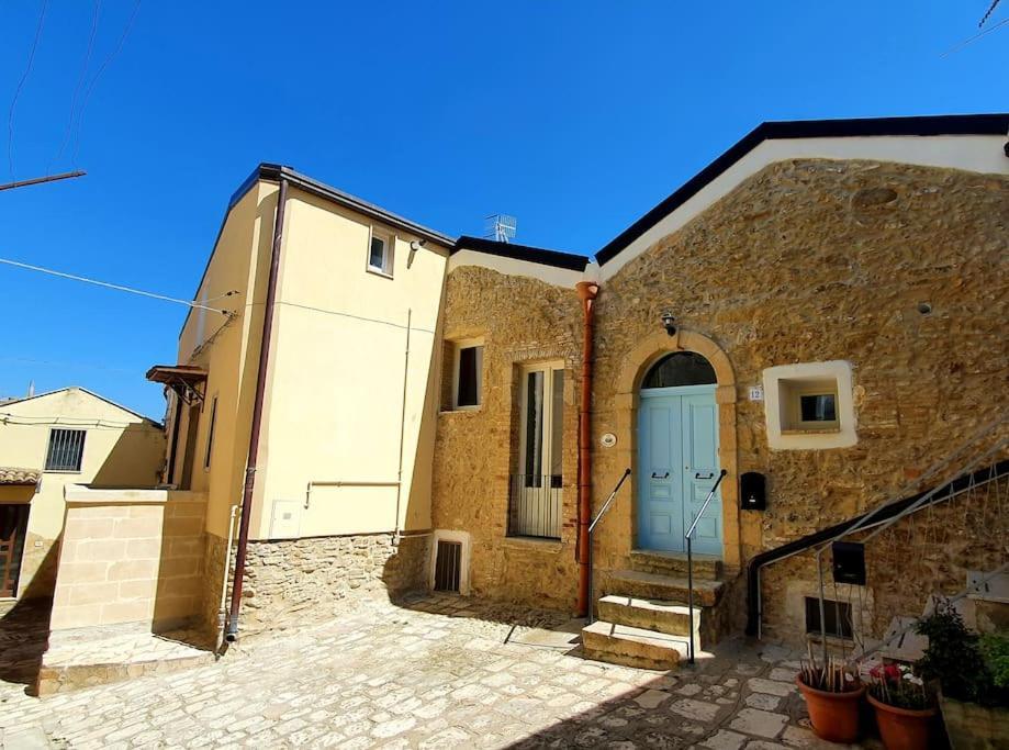 Casa Santa Maria - Beautifully Restored House In Centro Storico Irsina Basilicata Puglia Exterior photo