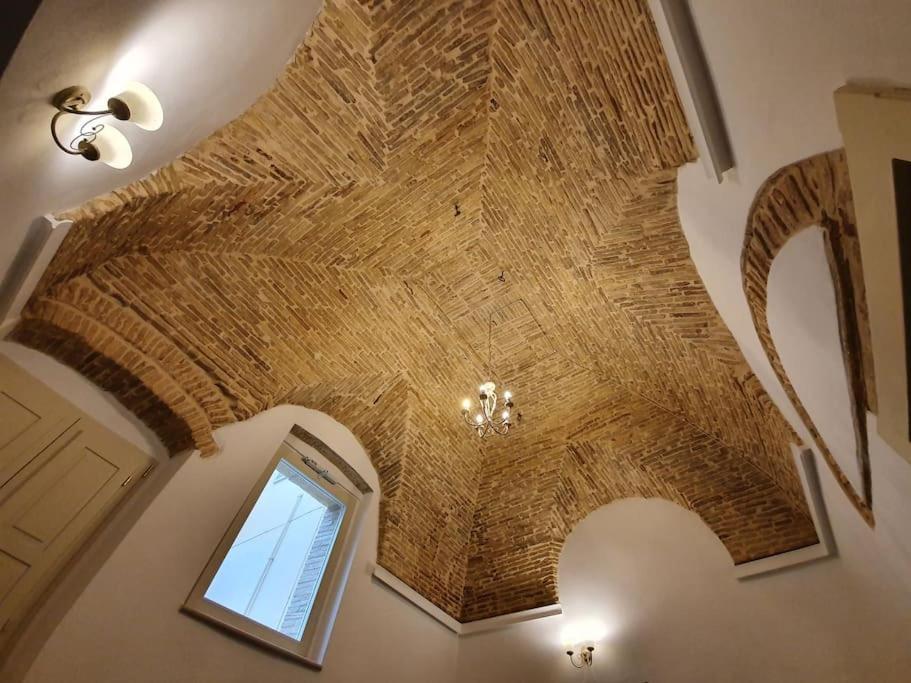 Casa Santa Maria - Beautifully Restored House In Centro Storico Irsina Basilicata Puglia Exterior photo